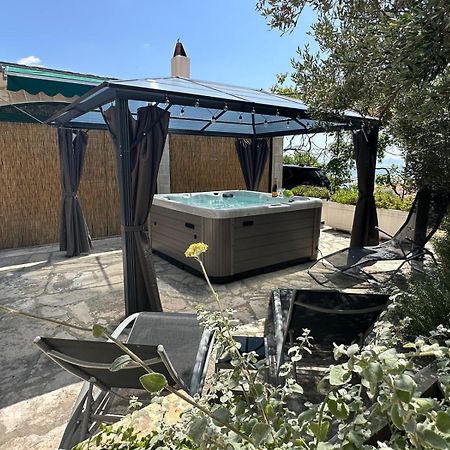 Vacation House Marin With Jacuzzi - Bol, Brac ภายนอก รูปภาพ